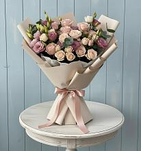 Букет цветов из:  Розы и Лизиантусы в Светлом Яре