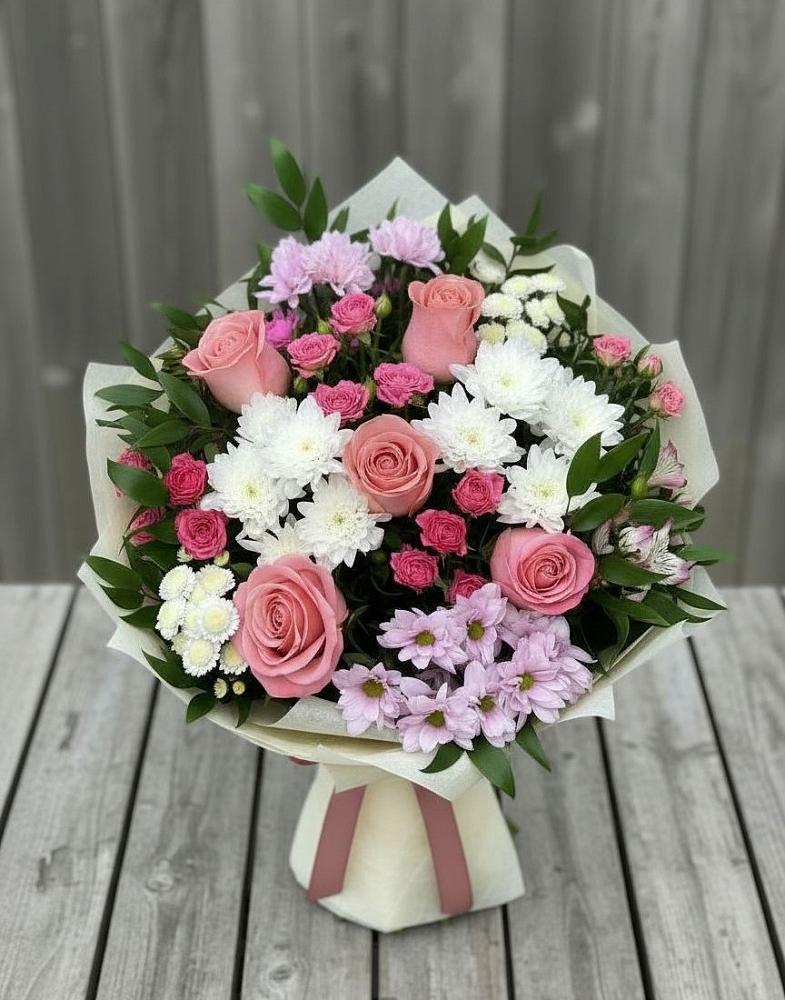 Букет цветов из: Альстромерии, Гвоздики, Розы и Хризантемы в Светлом Яре