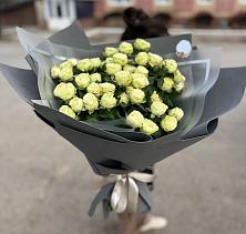 Букет Белые кустовые розы Солинеро в Светлом Яре