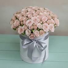 Цветочная композиция из Розы в шляпной коробке в Светлом Яре