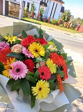 Букет цветов из:  Герберы #REPLACE_PRED# Светлом Яре