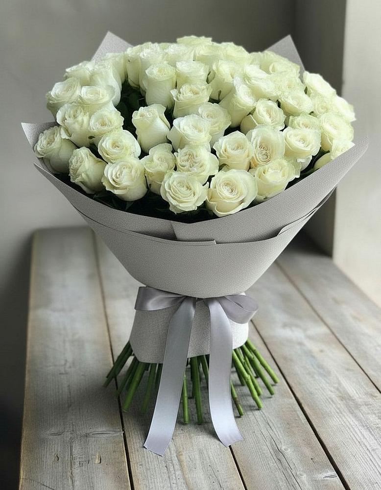 Букет 35 Белых роз в Светлом Яре