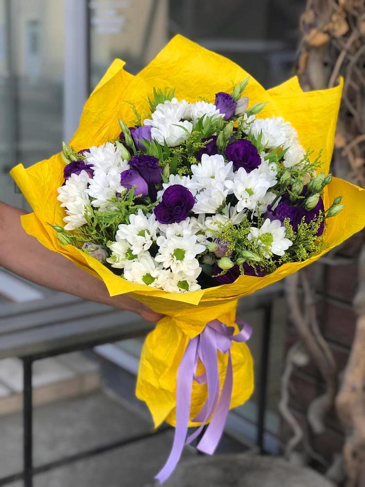Букет цветов из: Ирисы, Хризантемы и Ромашки в Светлом Яре