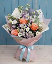 Букет цветов из:  Лизиантусы, Розы, Альстромерии и Гипсофила в Светлом Яре