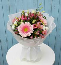 Букет цветов из:  Герберы, Альстромерии и Лизиантусы в Светлом Яре