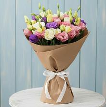 Букет цветов из:  Лизиантусы в Светлом Яре