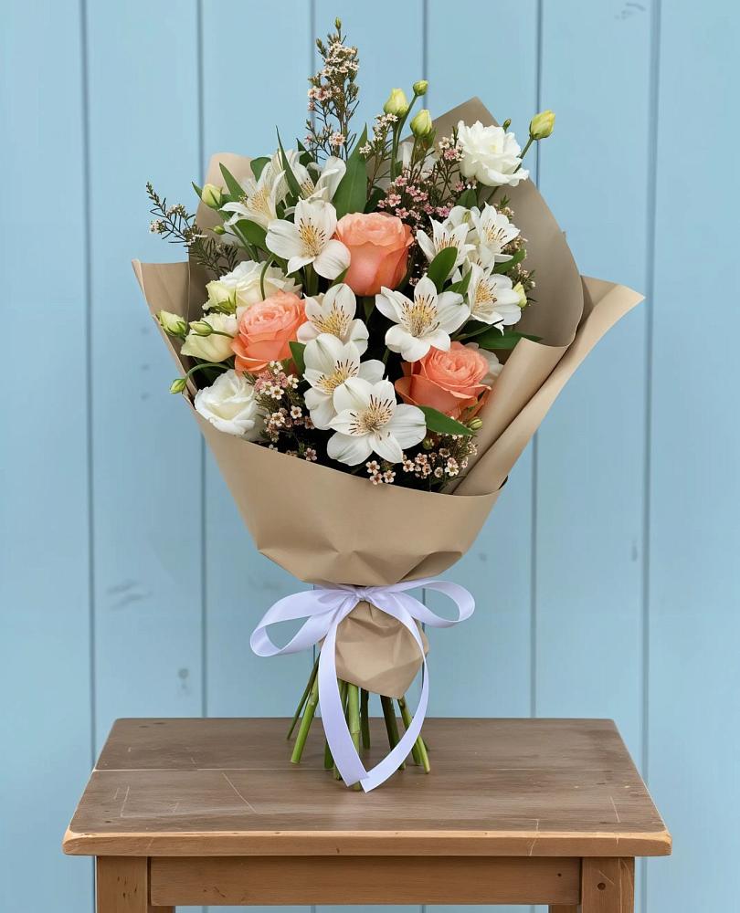 Букет цветов из: Альстромерии, Лизиантусы, Розы и Хризантемы в Светлом Яре