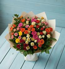 Букет Микс из разноцветных кустовых роз в Светлом Яре