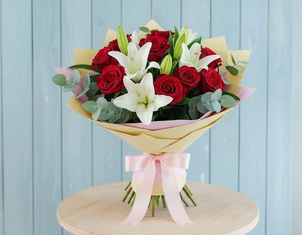 Букет цветов из: Лилии и Розы в Светлом Яре